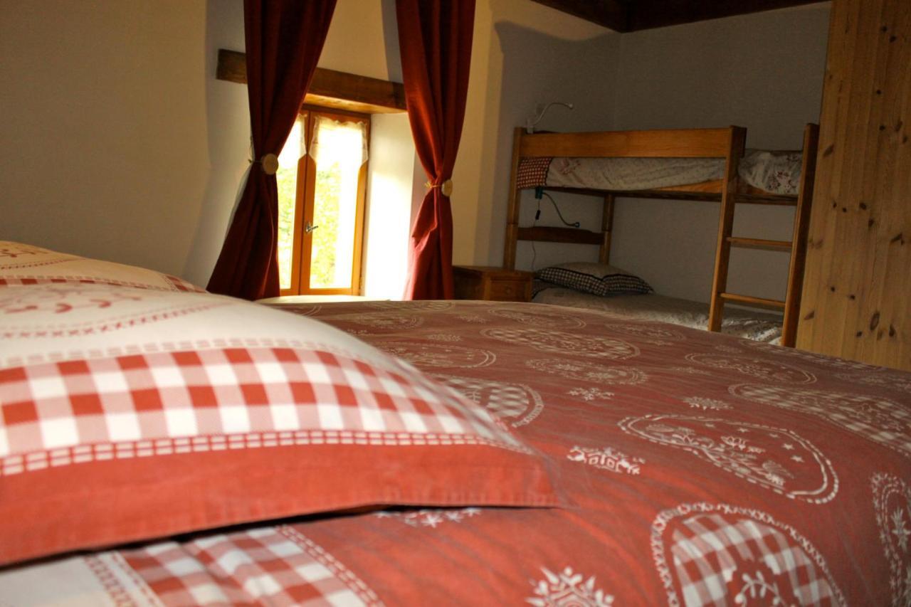 Chez Louve Bleue Bed and Breakfast Hotonnes Eksteriør billede