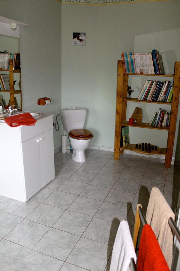 Chez Louve Bleue Bed and Breakfast Hotonnes Eksteriør billede
